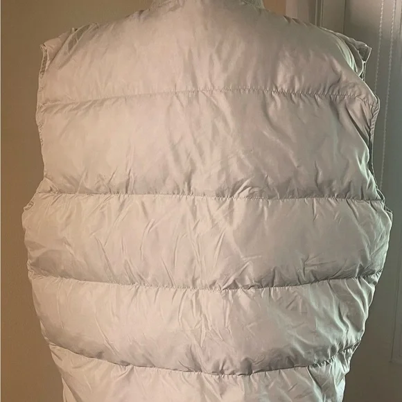 Eddie Bauer Men’s Goose Down Puffer Vest in size Large - Picture 3 of 4